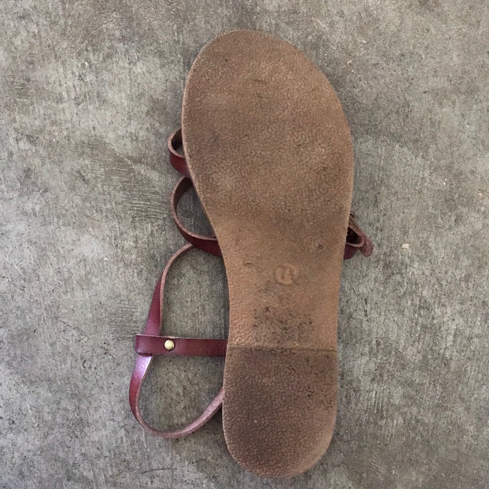 Universal Thread Sandals - Picture 3 of 4